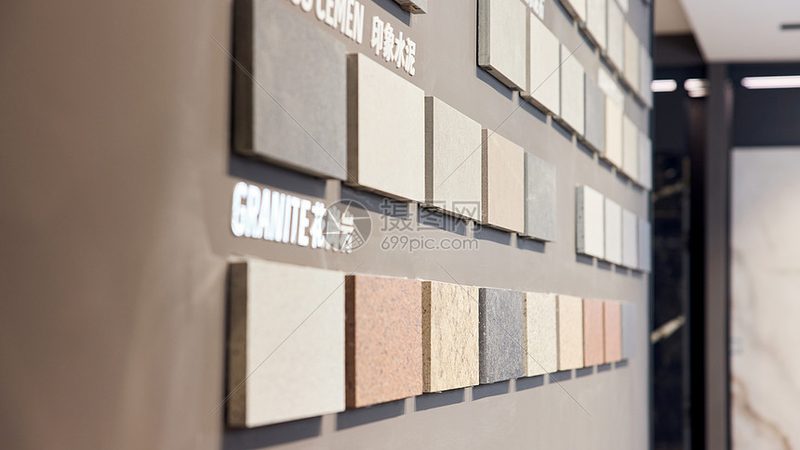 在选购大理石瓷砖时，消费者应关注以下几个方面：